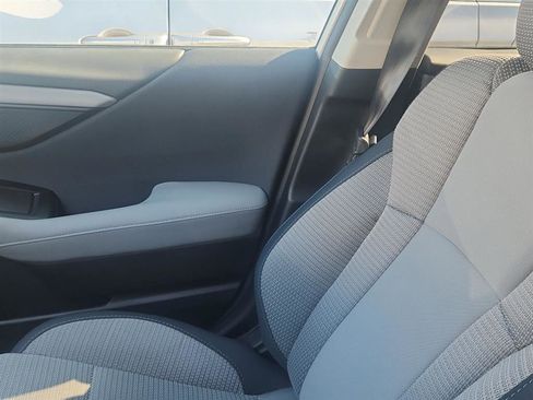 Used 2025 Subaru Outback Premium image 18