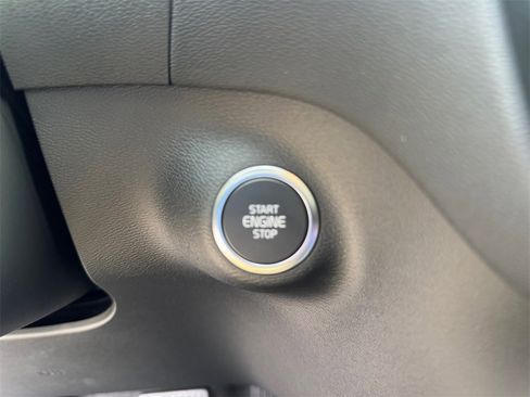 New 2026 Volvo XC40 B5 Plus w/ Protection Package Premier image 19