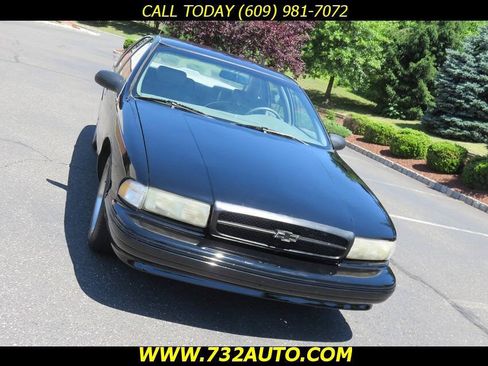 Used 1995 Chevrolet Impala SS RWD image 18