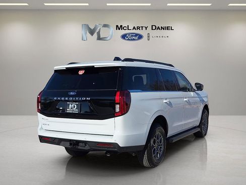 New 2026 Ford Expedition Active RWD image 5