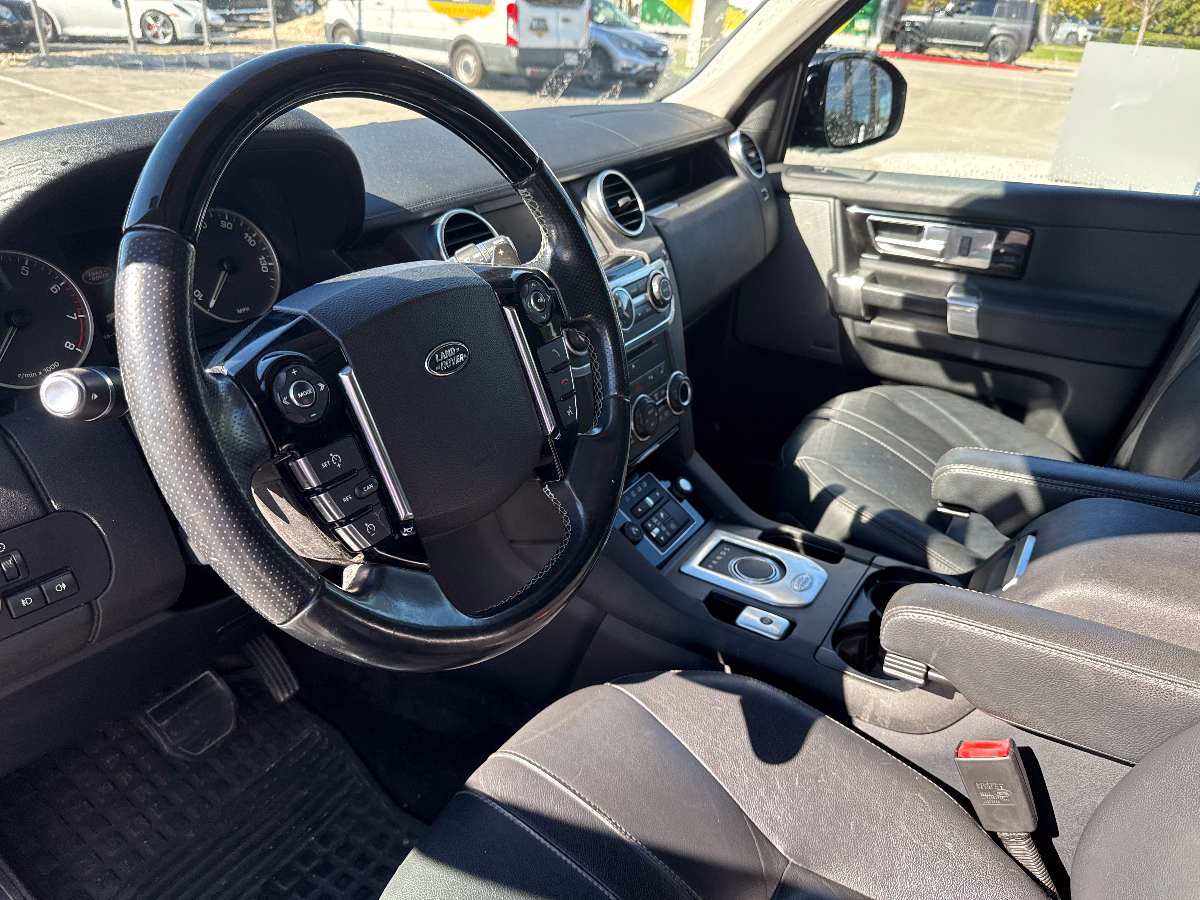 Used 2016 Land Rover LR4 HSE AWD/4WD image 9