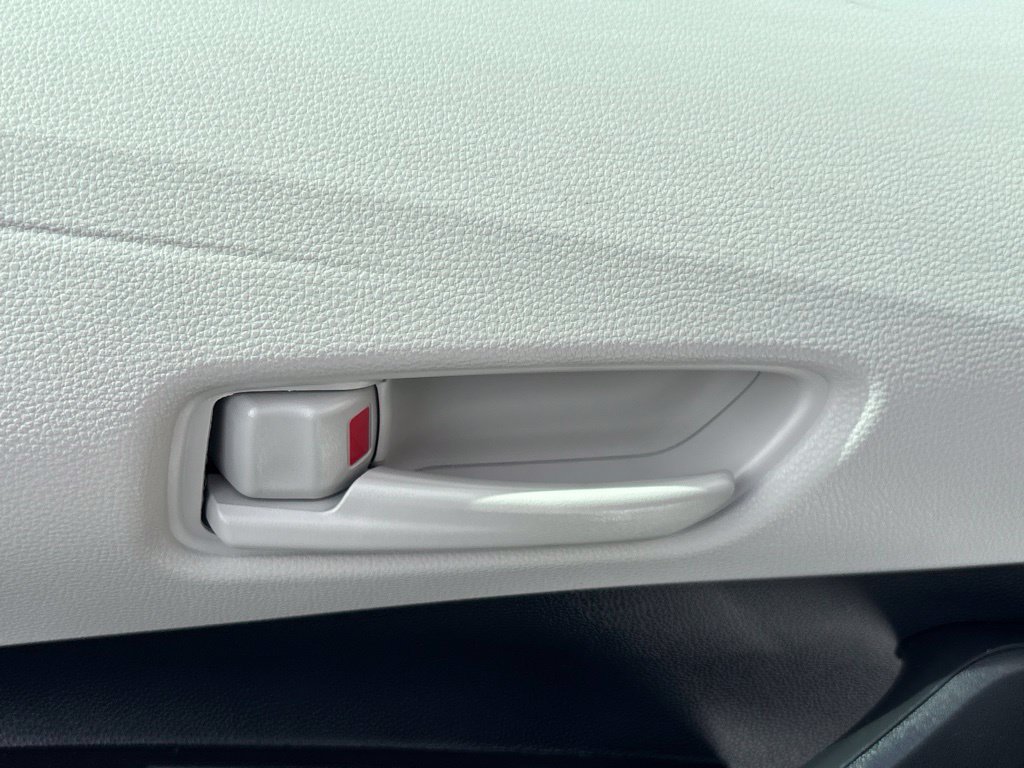 Used 2025 Toyota Corolla LE FWD image 9