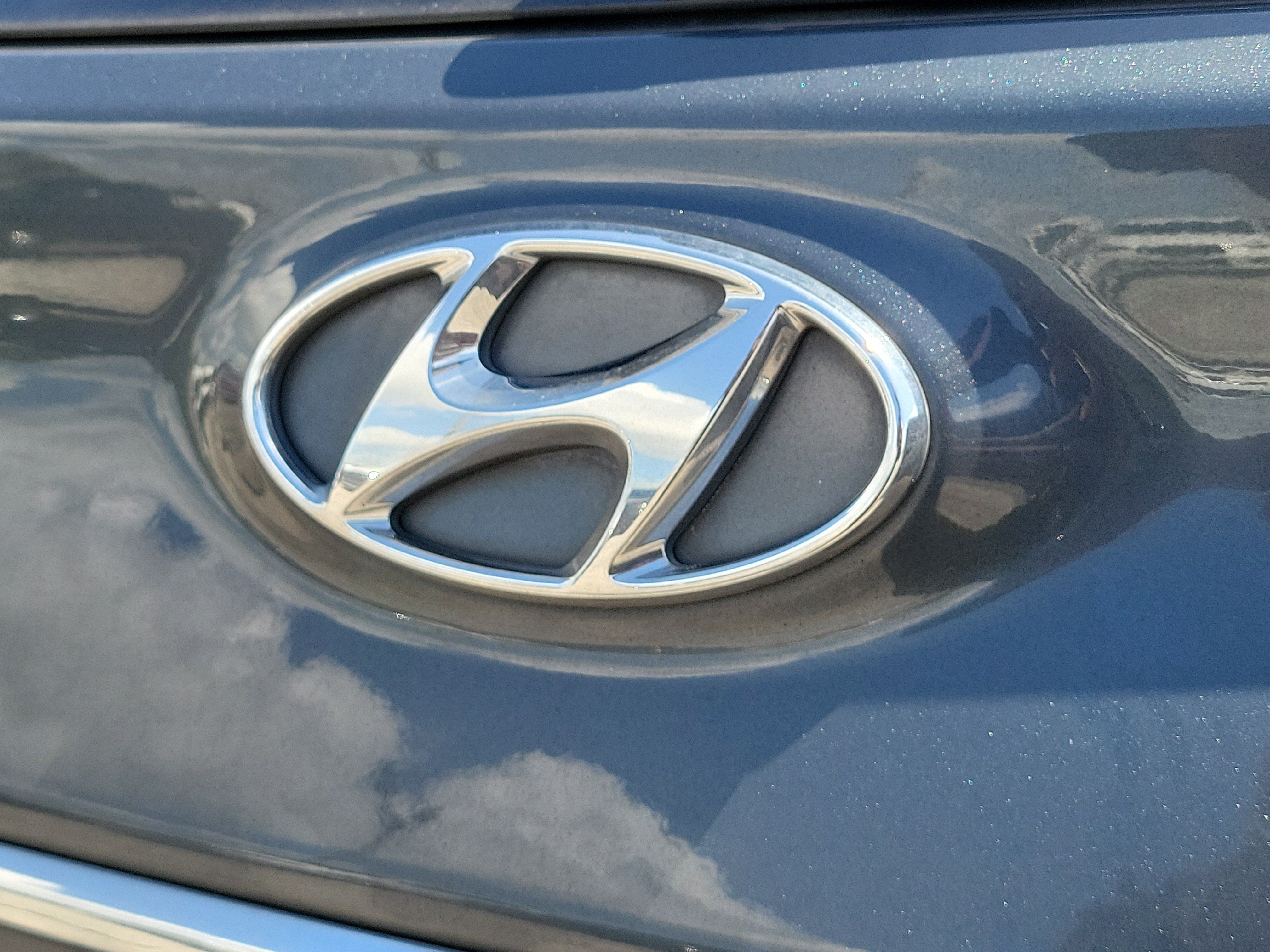 Used 2019 Hyundai Kona Limited AWD/4WD image 9