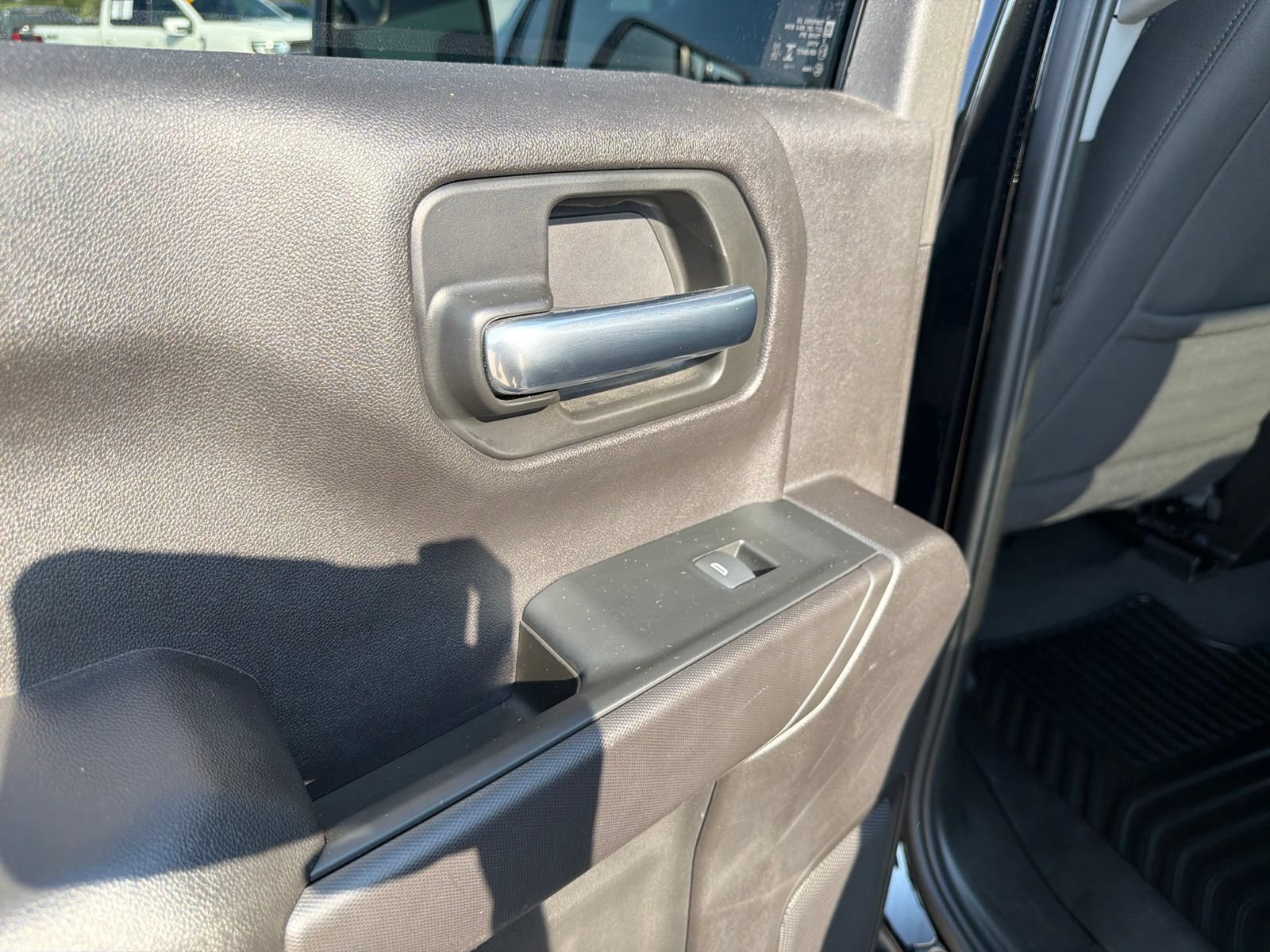 Used 2024 Chevrolet Silverado 1500 Custom RWD image 17