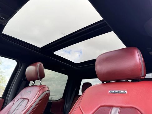 Used 2019 Ford F150 Platinum w/ Equipment Group 701A Luxury image 27