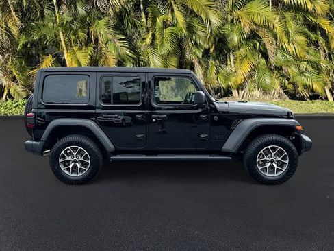 Used 2024 Jeep Wrangler Unlimited Sport AWD/4WD image 4