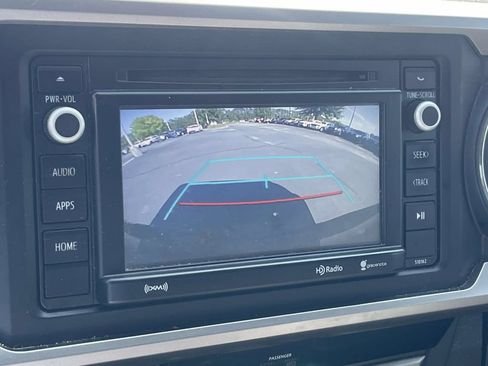 Used 2017 Toyota Tacoma SR5 w/ Tow Package AWD/4WD image 29