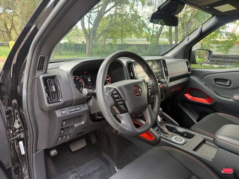 Used 2026 Nissan Frontier PRO-4X AWD/4WD image 31