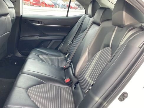 Used 2023 Toyota Camry SE image 17