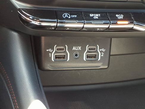 Used 2024 Dodge Durango GT AWD/4WD image 17