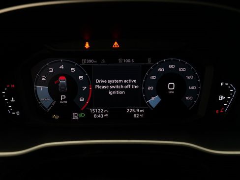 Used 2025 Audi Q3 2.0T Premium image 2