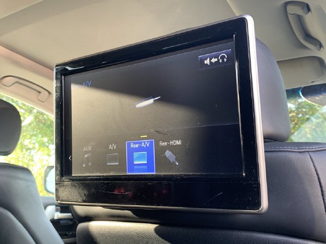 Used 2016 Toyota Land Cruiser AWD/4WD image 36