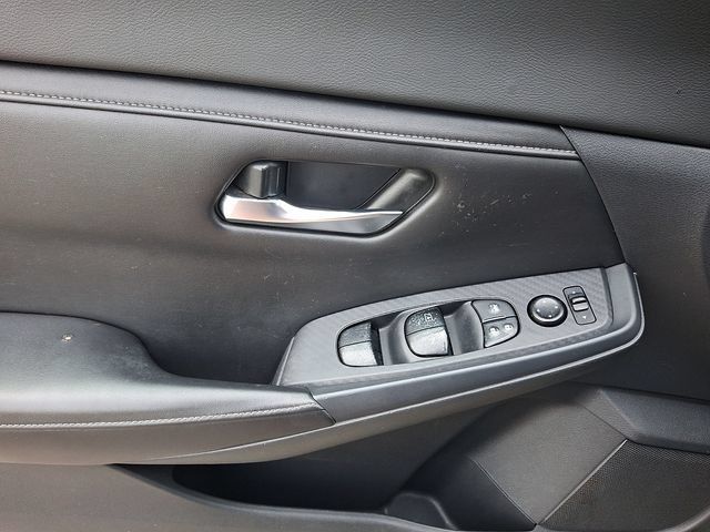 Used 2020 Nissan Sentra SV FWD image 12