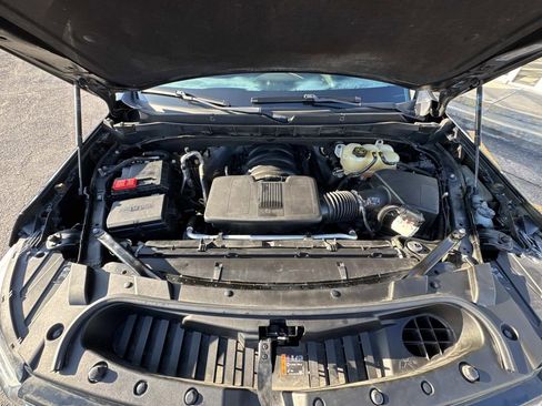 Certified 2022 Chevrolet Suburban High Country image 3