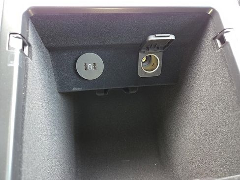 New 2026 Lincoln Nautilus Premier w/ Equipment Group 102A image 22