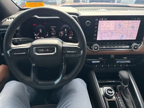 Used 2026 GMC Canyon AT4 w/ AT4 Premium Package image 12