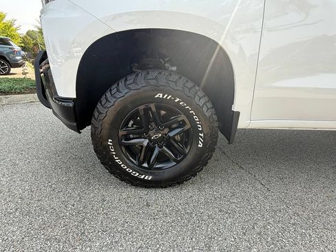 Used 2020 Chevrolet Silverado 1500 Custom Trail Boss w/ Custom Convenience Package AWD/4WD image 32