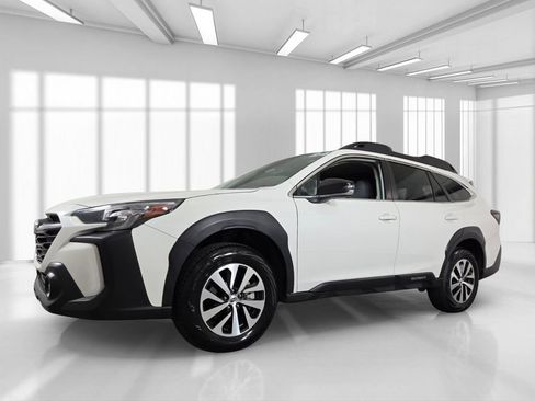 Certified 2024 Subaru Outback Premium AWD/4WD image 2