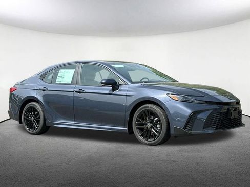 New 2026 Toyota Camry SE AWD/4WD image 2
