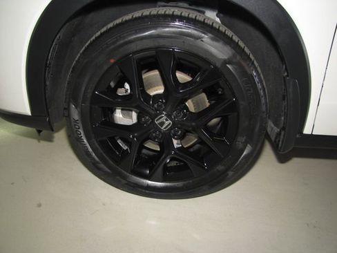 Certified 2023 Honda HR-V Sport image 24