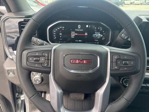 New 2026 GMC Sierra 1500 SLE w/ Preferred Package AWD/4WD image 18