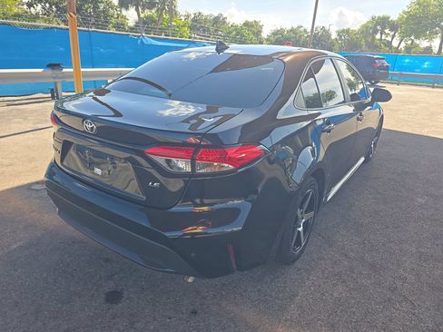 Used 2021 Toyota Corolla LE FWD image 4