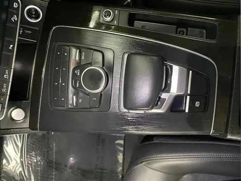 Used 2020 Audi Q5 2.0T Premium AWD/4WD image 20