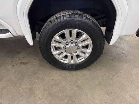 Used 2023 GMC Sierra 3500 Denali w/ Denali Ultimate Package image 24