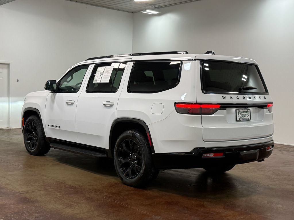 Used 2024 Jeep Wagoneer Series II AWD/4WD image 5