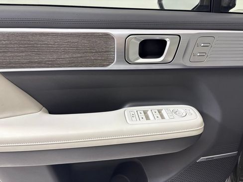 Used 2024 Hyundai Santa Fe Limited FWD image 17