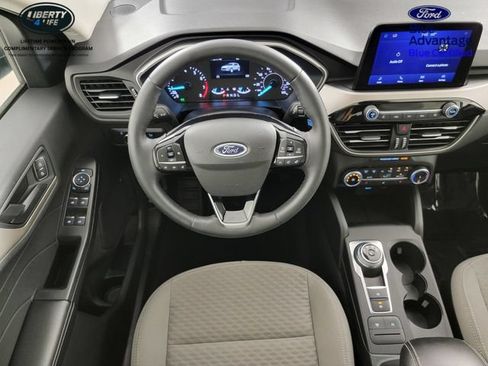 Certified 2022 Ford Escape SE w/ Cold Weather Package AWD/4WD image 23