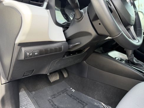 Used 2025 Toyota Corolla SE FWD image 14