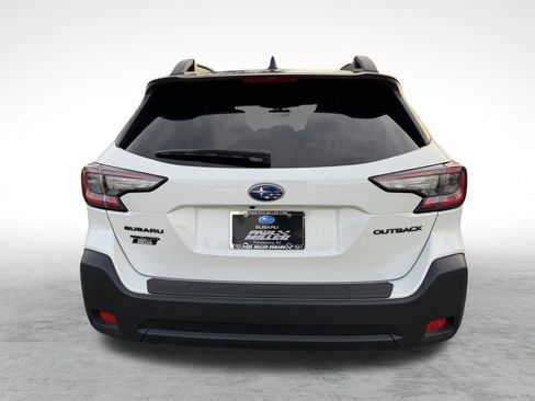 Used 2023 Subaru Outback Onyx Edition image 7
