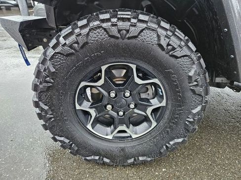 Used 2021 Jeep Wrangler Unlimited Rubicon 4xe w/ Dual Top Group image 10