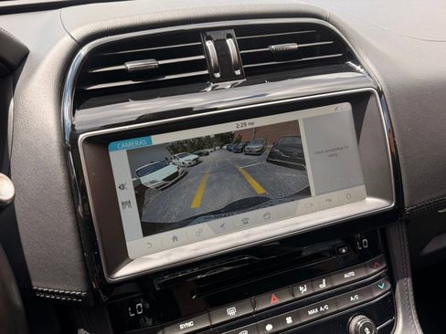 Used 2019 Jaguar F-PACE Prestige AWD/4WD image 30