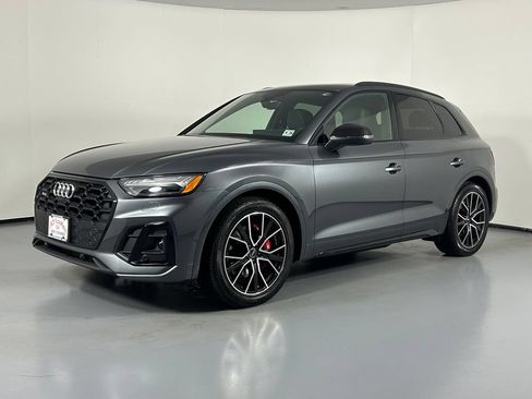Used 2023 Audi SQ5 Prestige w/ Prestige Package AWD/4WD image 3
