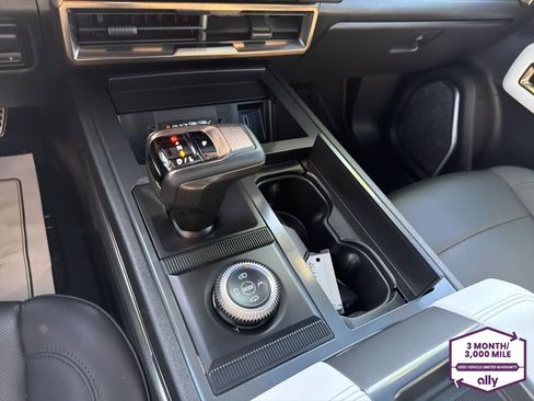 Used 2024 GMC Hummer EV 2X w/ LPO, Illumination Package AWD/4WD image 23