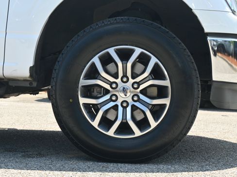Used 2021 Ford F150 Lariat AWD/4WD image 13