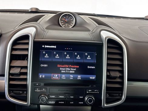 Used 2018 Porsche Cayenne GTS image 16