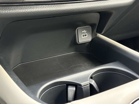 Used 2023 Honda HR-V LX image 6