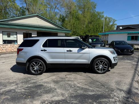 Used 2017 Ford Explorer Sport AWD/4WD image 6