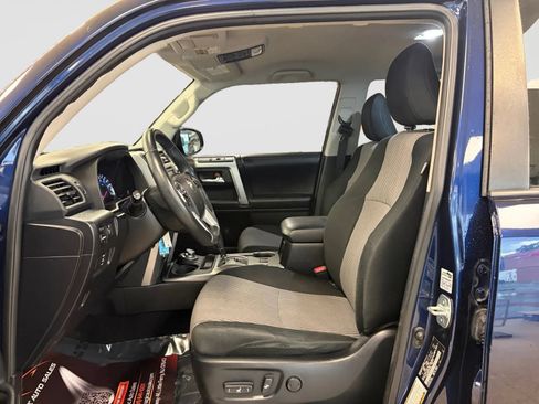 Used 2016 Toyota 4Runner SR5 AWD/4WD image 12