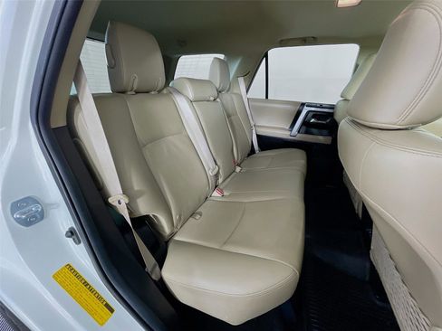 Used 2021 Toyota 4Runner Limited AWD/4WD image 31