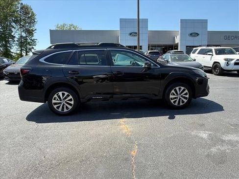 Used 2023 Subaru Outback Premium AWD/4WD image 2