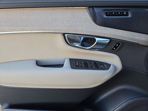 New 2026 Volvo XC90 B6 Ultra image 21