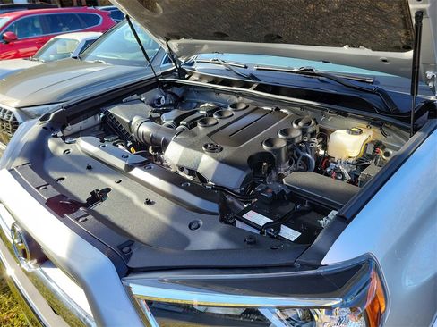 Used 2024 Toyota 4Runner Limited image 46