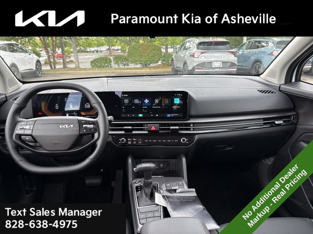 New 2026 Kia Sportage EX FWD image 8