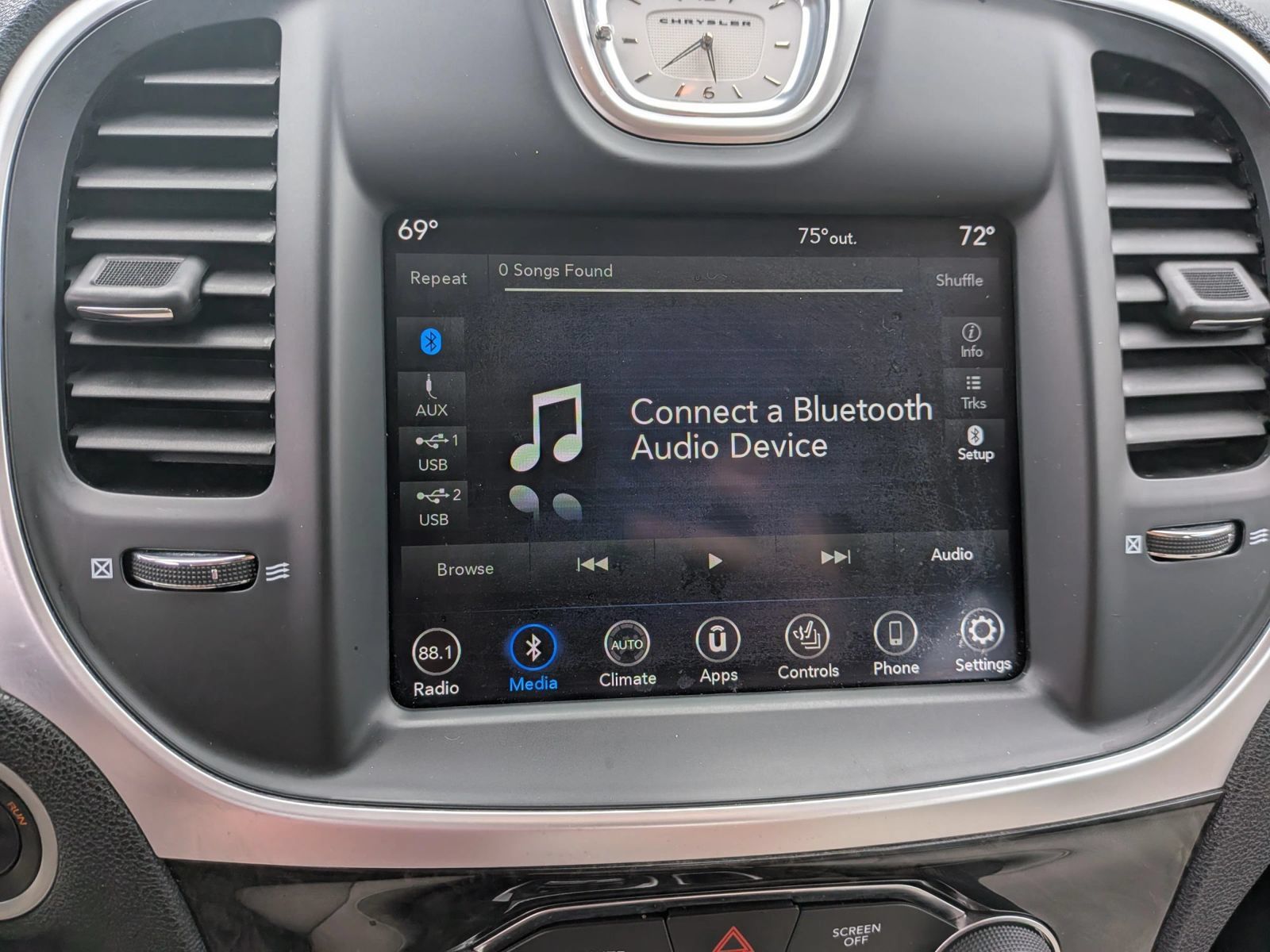 Used 2019 Chrysler 300 Limited RWD image 45
