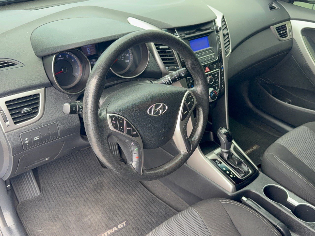 Used 2013 Hyundai Elantra GT FWD image 4