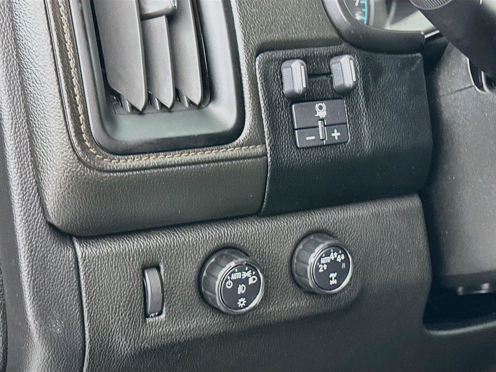Used 2021 GMC Canyon AT4 w/ Driver Alert Package AWD/4WD image 14